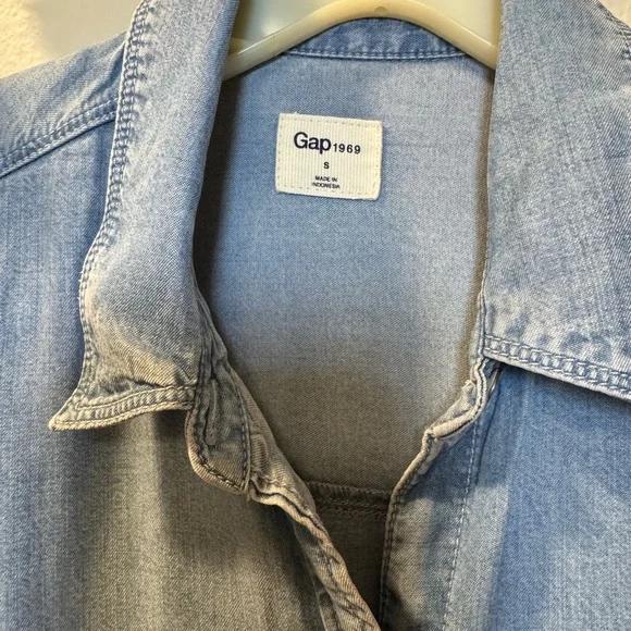 Light Blue Denim Shirt Dress with Tie Belt - Picture 4 of 11